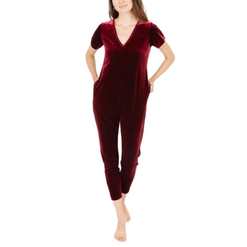 SMASHTEE red velvet jumpsuit